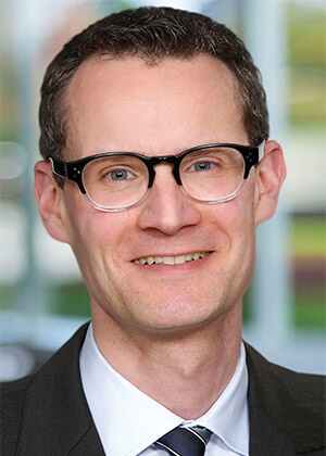 Portrait photo of Bernhard Schaffrik from Forrester Research