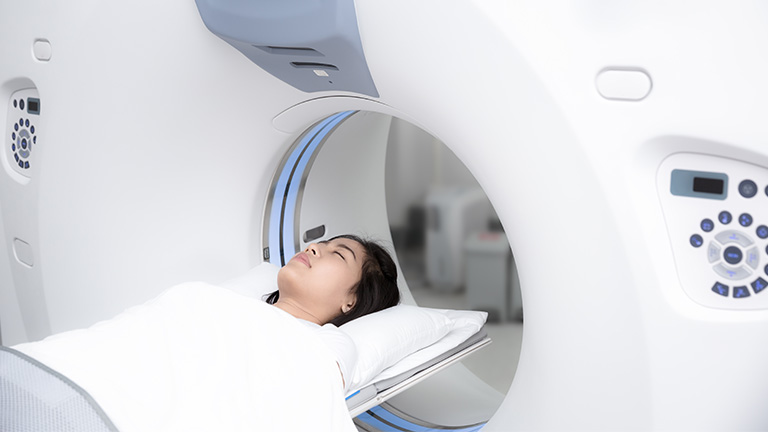 Patient-Entering-CT-Scanner-EN-Image