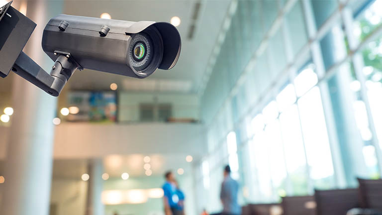 Camera-Surveillance-Building
