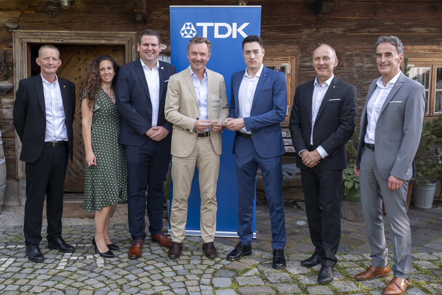 Avnet+Abacus+wins+TDK%E2%80%99s+European+Distribution+Silver+Award+2024